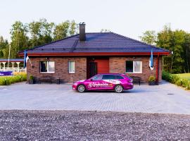 Ojakalda Puhkemaja, hotel with hot tubs in Piigaste