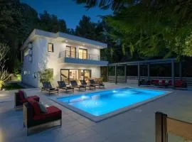 Villa Stribor near Medulin for 8 people with private pool - only 1 km from the beach