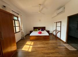 Golden Buddha Holidays, hotel v destinaci Aluthgama