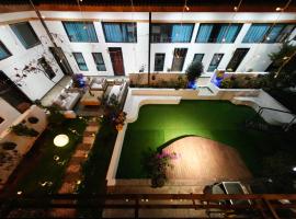 Party House, hotel v destinaci Baisha