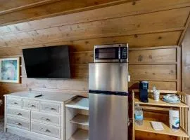The Manatee Cove - Main Home + Studio