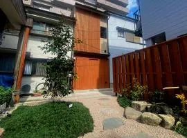 神戸 - 三宮から車で10分 - 日本庭園のあるタイニーハウスの宿 , Kobe - Sannomiya 10 min - Max4