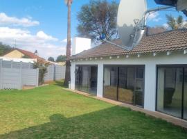 Jazreel b&b – hotel w mieście Vanderbijlpark