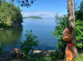 Finlays Cove on the Lake