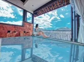 岚悦里丽江天镜360度雪山极景私汤酒店