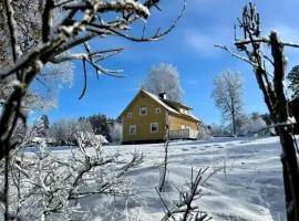 Sfeervol vakantiehuis met houtkachel