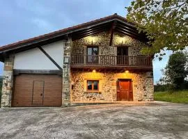La casita, entorno rural, servicios y comida local