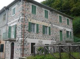 La Foresteria della Beppa، فندق في Zeri