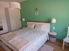 Forest idyll, hytte i Repa&scaron;