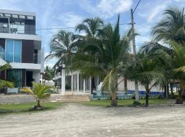 Casa de Playa frente al mar., villa in Coveñas