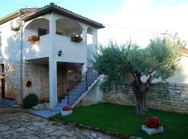 Apartments Mira, hotel em Tar