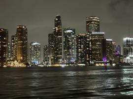 High Rise Brickell Modern Studio, отель в Майами