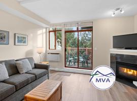 Alpenglow Lodge Studio with park view by MVA, hotel v destinaci Whistler