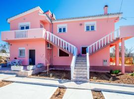 Apartments Ljubo, Hotel in Vrsi