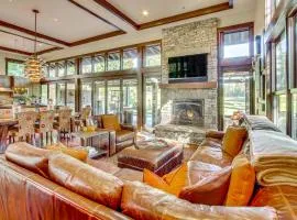 Golf Getaway with Hot Tub, Course Views in Cle Elum!
