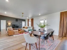 Lake-View Retreat with Grill in Eagle Rock!