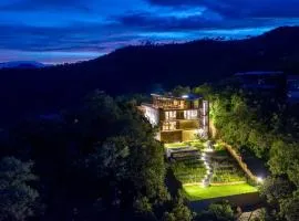 Espectacular casa con hermosa vista al lago - El Santuario Resort