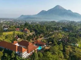 Royal Hotel and Villas Trawas