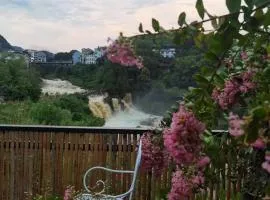 372 Jingjing's Home Inn