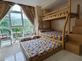 Myna Lagoon Pico de Loro