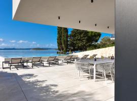 Beachfront Villa FUX Eternity Zdrelac Pasman Zadar, hotel barato en Ždrelac