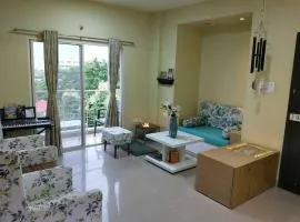 The Perfect Living Lavish Flat- for Families only