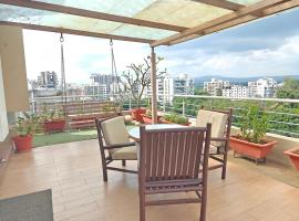 Chandralok Service Apartments, hotel din Kolhapur