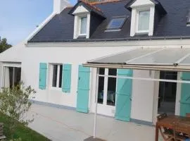 Maison lumineuse à 700m de la plage avec jardin clos, 4 chambres, 2 salles de bain, terrasse et WIFI - FR-1-418-206