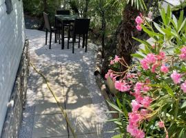 Chez Flo Charmant mobile-home H89、ガッサンのキャンプ場