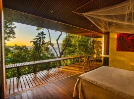 A Casinha da Floresta, hótel í Gamboa