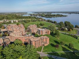 DEV Hotel and Conference Centre、コーンウォールのホットタブ付きホテル