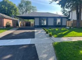 Bright & Cozy 4BR Home for Your Family Stay With Optional Pool Access