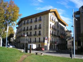 Hotel Mur, hotel in Jaca