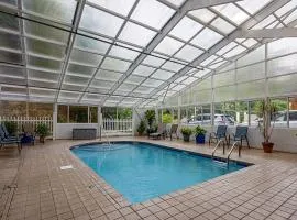 Bearfoot Lodge Gatlinburg Condo, Free Parking, & only a 12 mile from Ripley's Aquarium