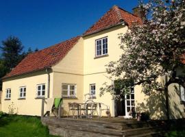 Cozy apartment near beach and forrest, Ferienwohnung in Tisvildeleje