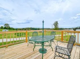 3 Mi to Green River Lake: Quiet Farmhouse w/ Yard