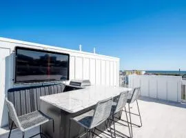 Luxury New Build with Oceanview - Grow With The Flow