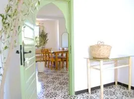 Appartement chic et beldi à 10 minutes du centre