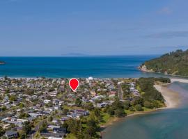 Whanga Bach - Whangamata Holiday Home, hotel en Whangamata