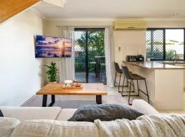Sunny's Coastal Townhouse in Caloundra