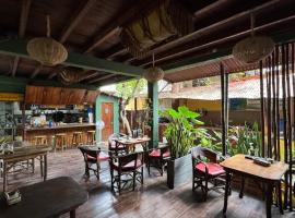 Hostal Mamacucha, hostel in Montañita