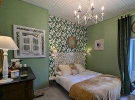 Maison d'hôtes rénovée avec table d'hôte dans la campagne Altiligérienne - FR-1-582-522, Hotel in Saint-Victor-sur-Arlanc