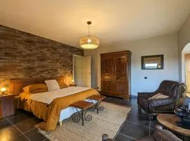 Suite spacieuse avec bien-être, parking, wifi, à Saint-Privat-d'Allier - FR-1-582-491