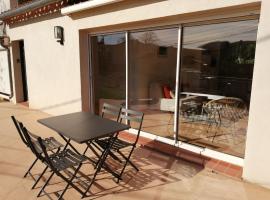 GITE CHEZ JULES ET ODETTE โรงแรมในComigne