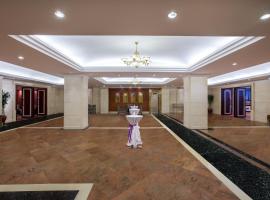 Crowne Plaza City Center Ningbo by IHG - Near Ningbo Railway Station, hotel near Ningbo Lishe International Airport - NGB, Ningbo