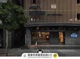 The Riverside Hotel International
