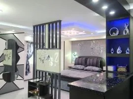 Condo Azur Suites B316 near Airport, Netflix, Stylish, Cozy with swimming pool、Lapu Lapu Cityのコンドミニアム