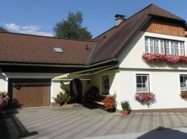 Haus Anneliese, hotel v destinaci Pruggern