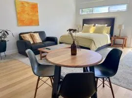 Port Fairy BNB - The Yellow Suite