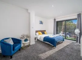 3 bed home by Canning Town station